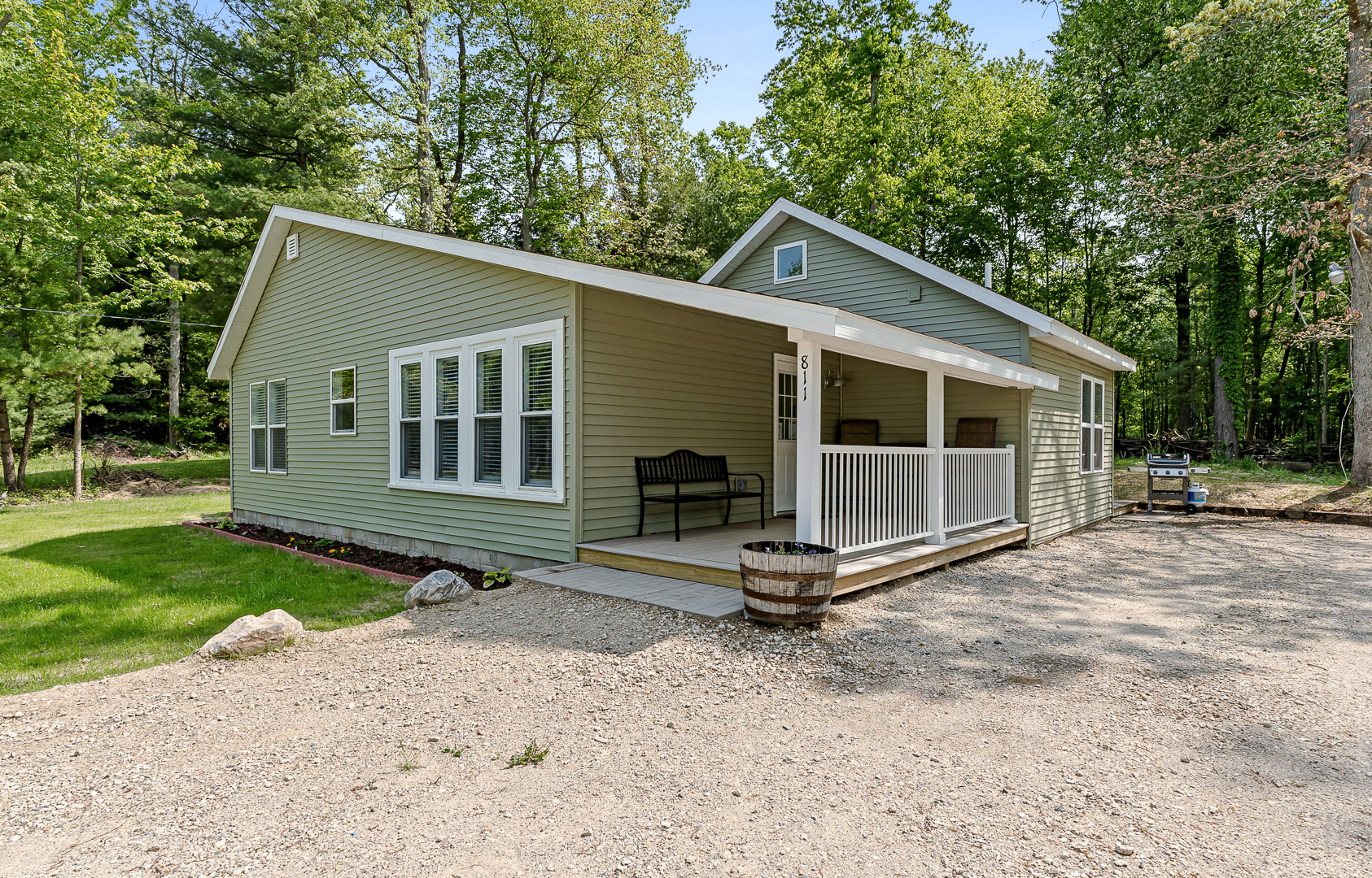 Lucky Duck Cottage + 7BR/4BA Home = Two Homes